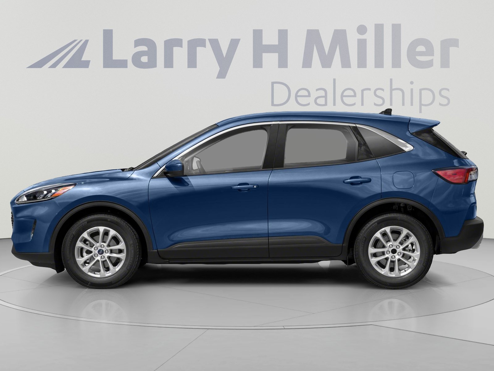 Used 2022 Ford Escape SE w/ Convenience Package FWD image 3