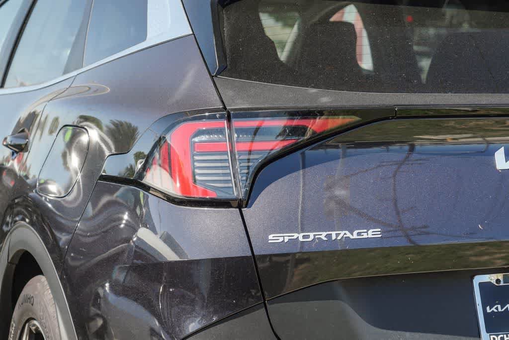 Certified 2026 Kia Sportage EX w/ EX Panorama Roof Package FWD image 7