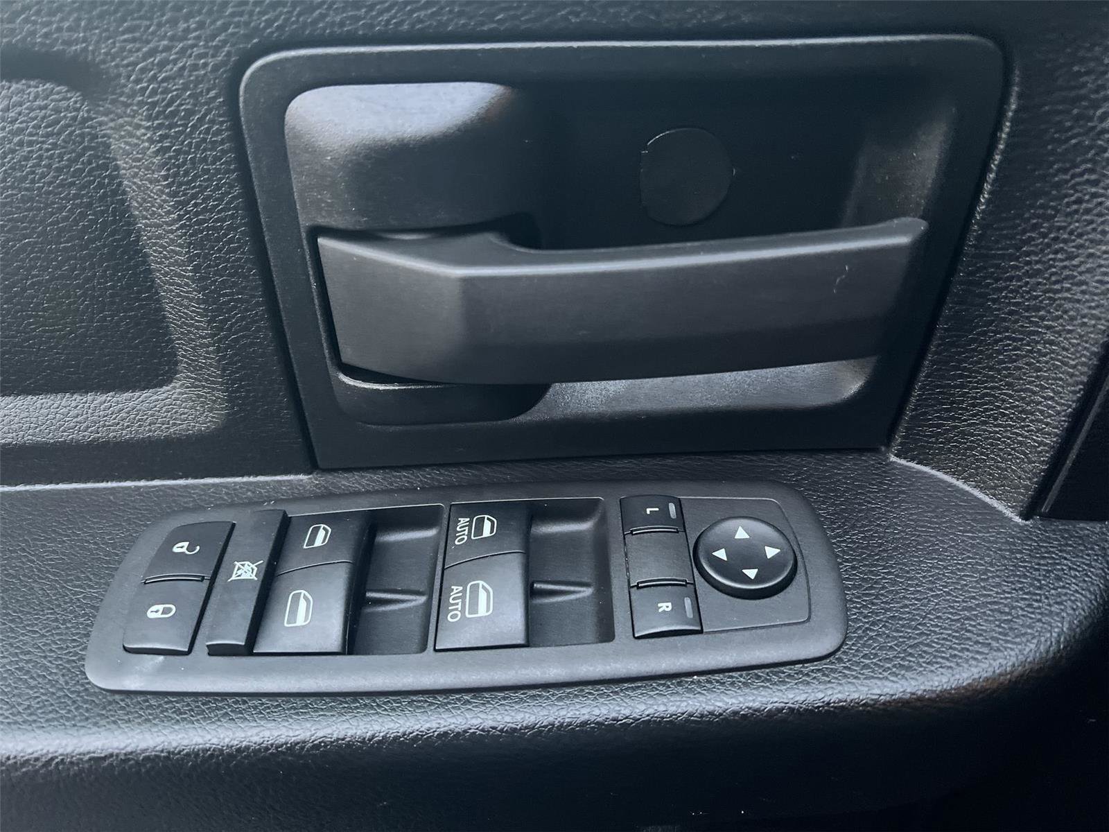 Used 2022 RAM 1500 Express w/ Wheel & Sound Group image 13