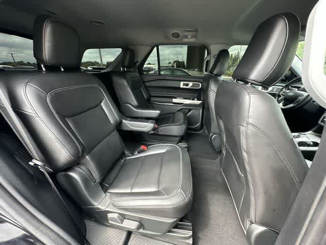 Used 2023 Ford Explorer XLT w/ Equipment Group 202A AWD/4WD image 23