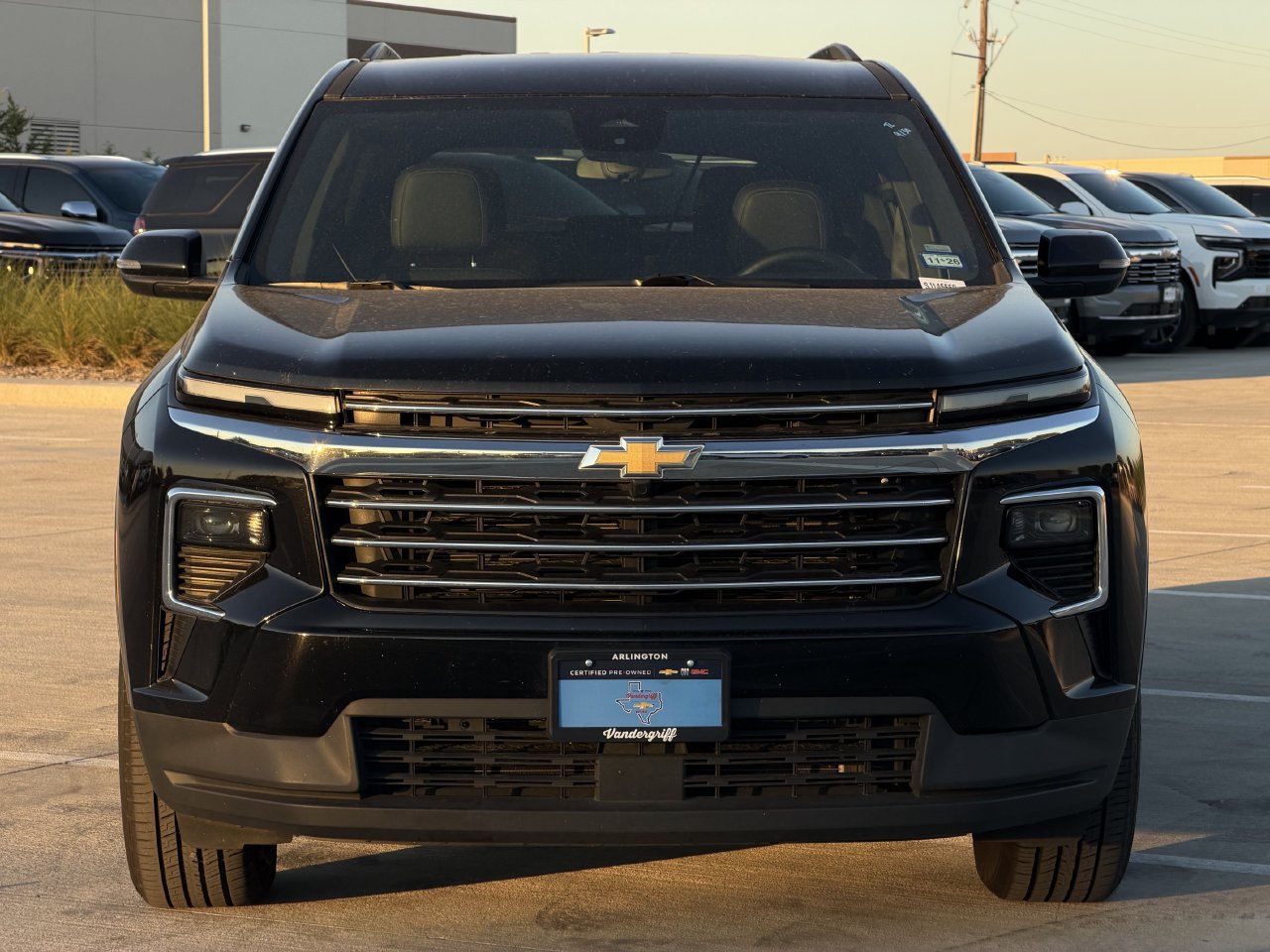 Used 2025 Chevrolet Traverse LT FWD image 7