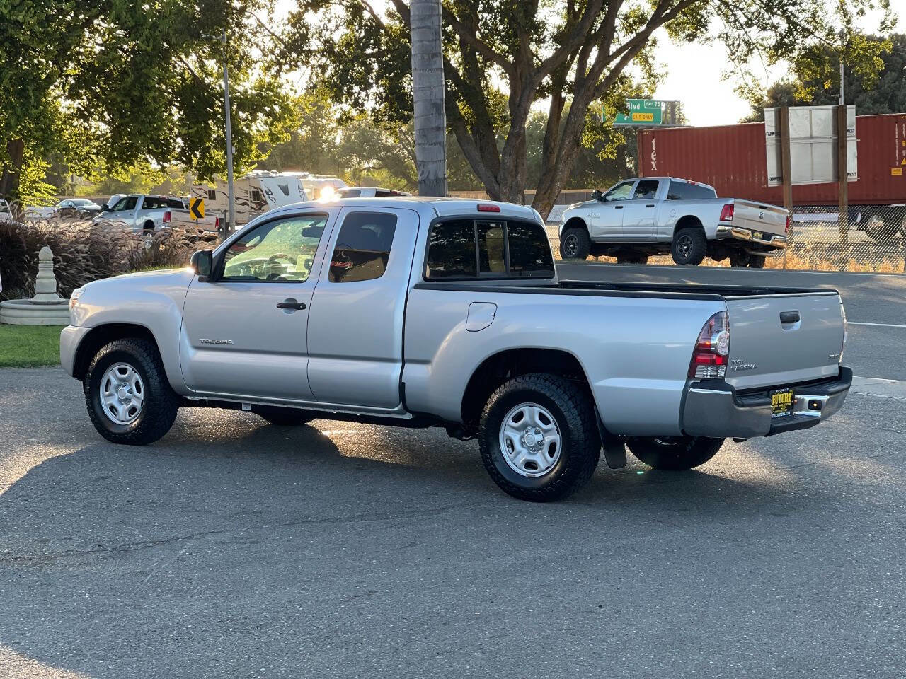 Used 2013 Toyota Tacoma 2WD Access Cab image 4