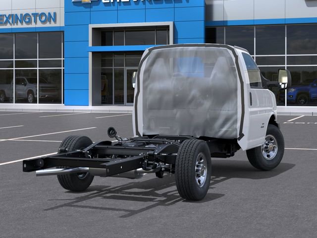 New 2026 Chevrolet Express 3500 RWD image 4