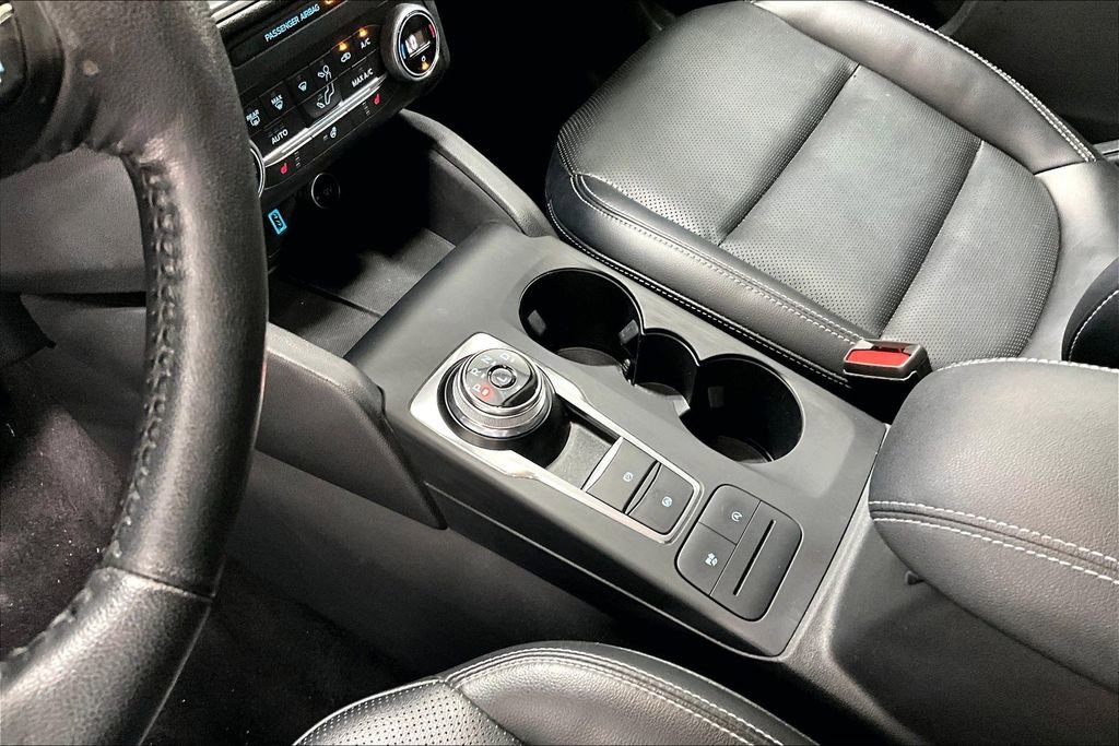 Used 2020 Ford Escape SEL image 17