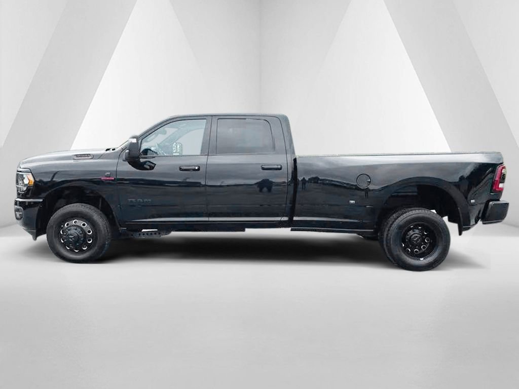 Used 2024 RAM 3500 Big Horn w/ Night Edition AWD/4WD image 4