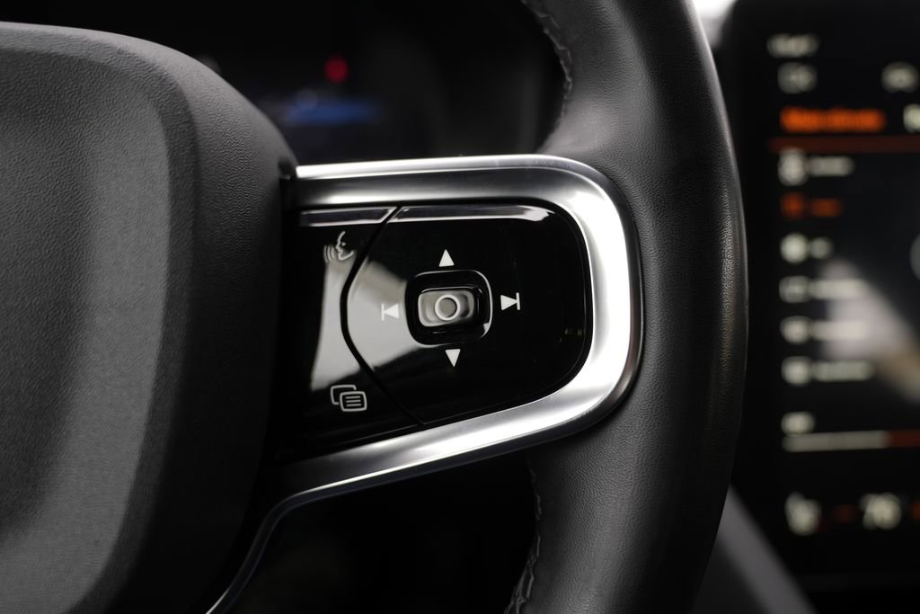 Used 2022 Polestar Polestar 2 w/ Performance Package image 41