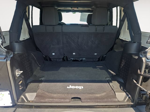 Used 2012 Jeep Wrangler Unlimited Sport AWD/4WD image 28
