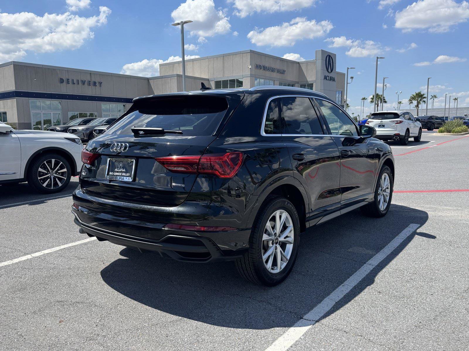 Used 2024 Audi Q3 2.0T Premium image 21