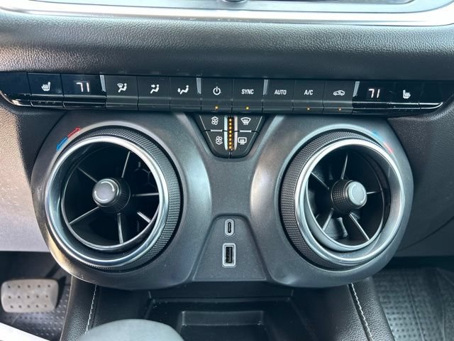 Used 2024 Chevrolet Blazer LT w/ Convenience Package FWD image 30