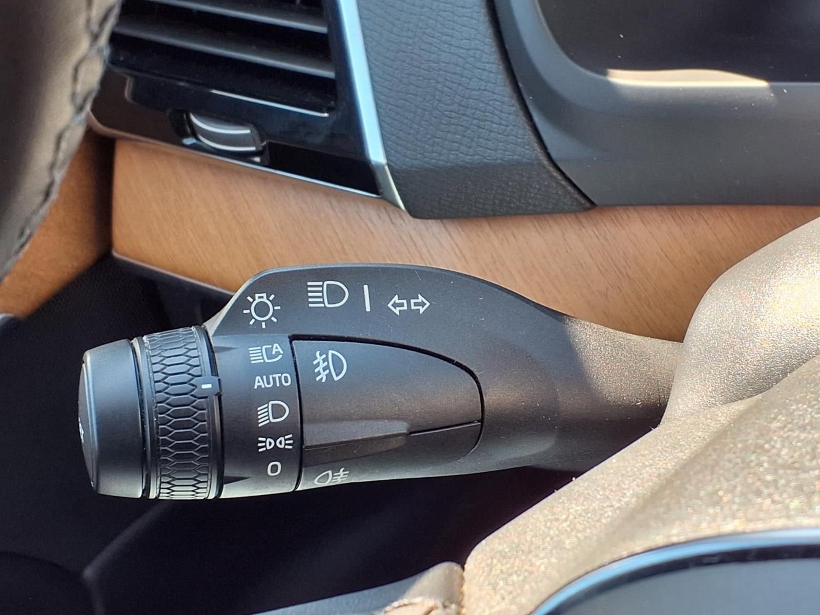 Used 2024 Volvo XC90 B5 Plus AWD/4WD image 21