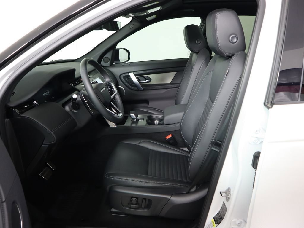 Used 2025 Land Rover Discovery Sport Dynamic SE image 20