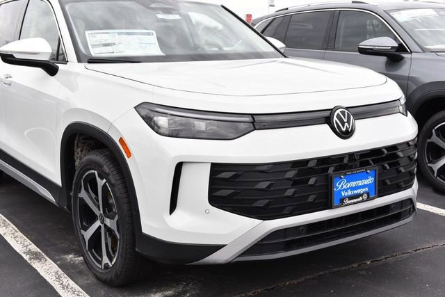 New 2026 Volkswagen Tiguan SE image 2