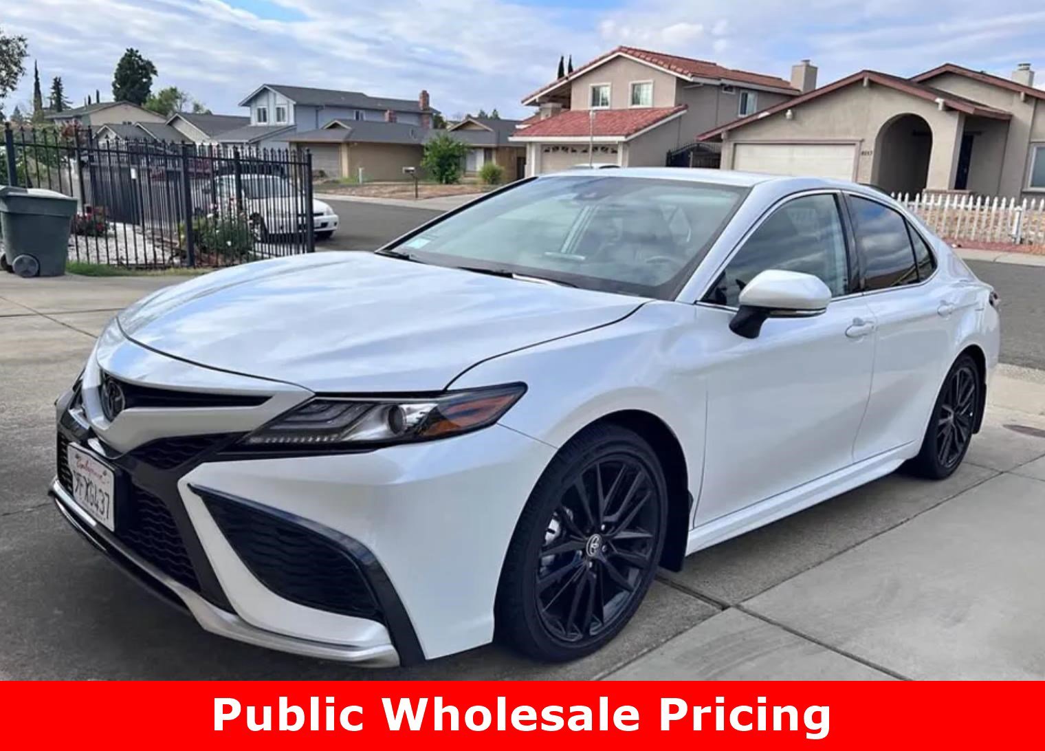 Used 2023 Toyota Camry XSE image 1