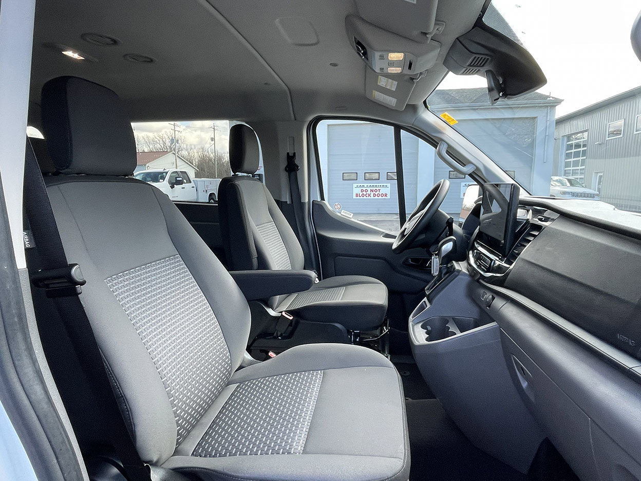 Used 2024 Ford Transit 350 XLT image 19