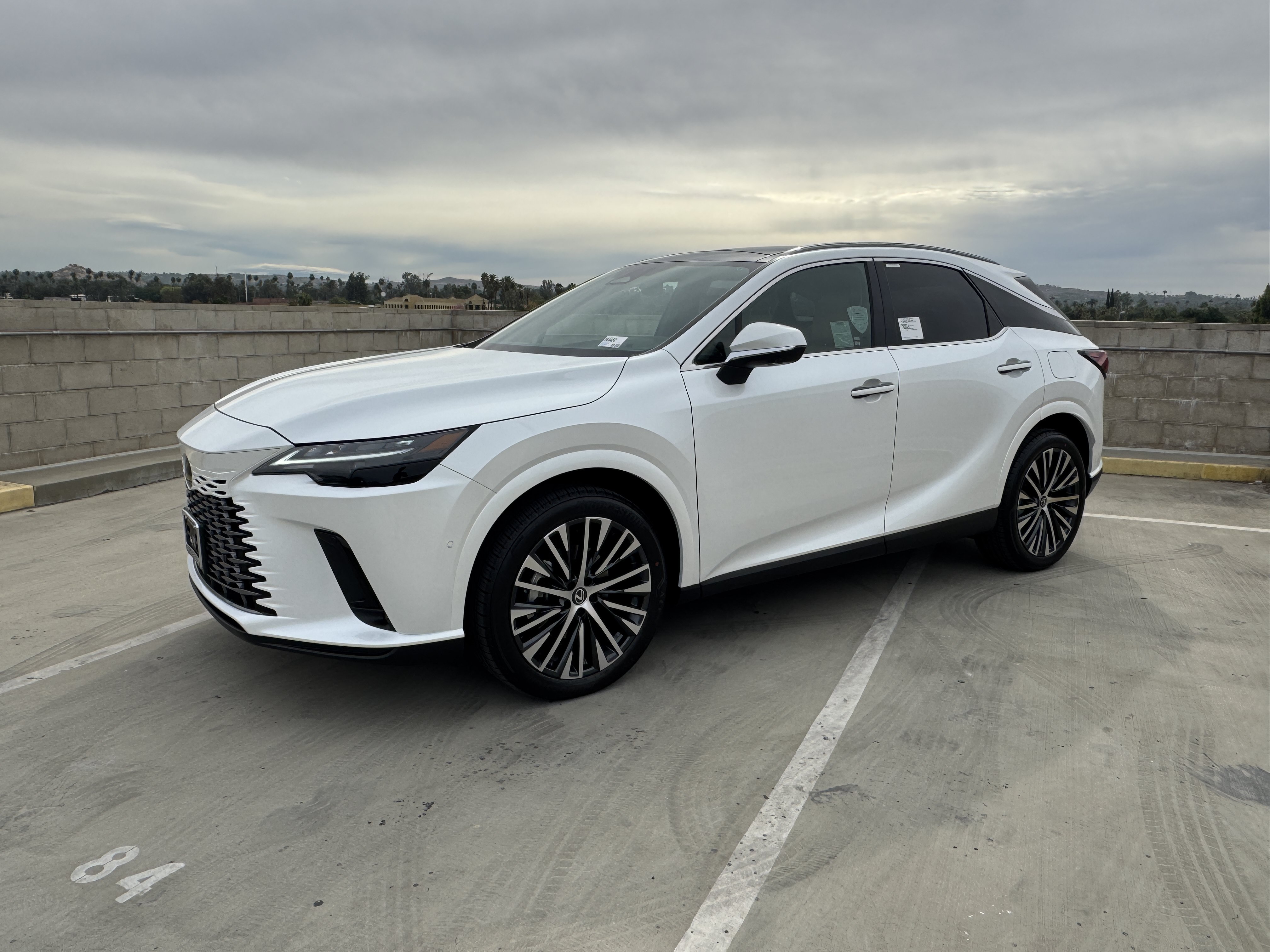New 2026 Lexus RX 350 w/ Convenience Package AWD/4WD image 4