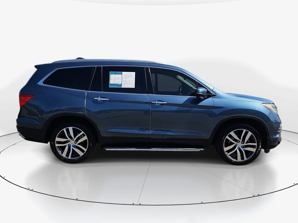 Used 2017 Honda Pilot Touring image 4