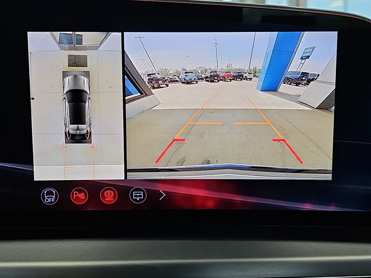 New 2026 Cadillac Lyriq V AWD/4WD image 23