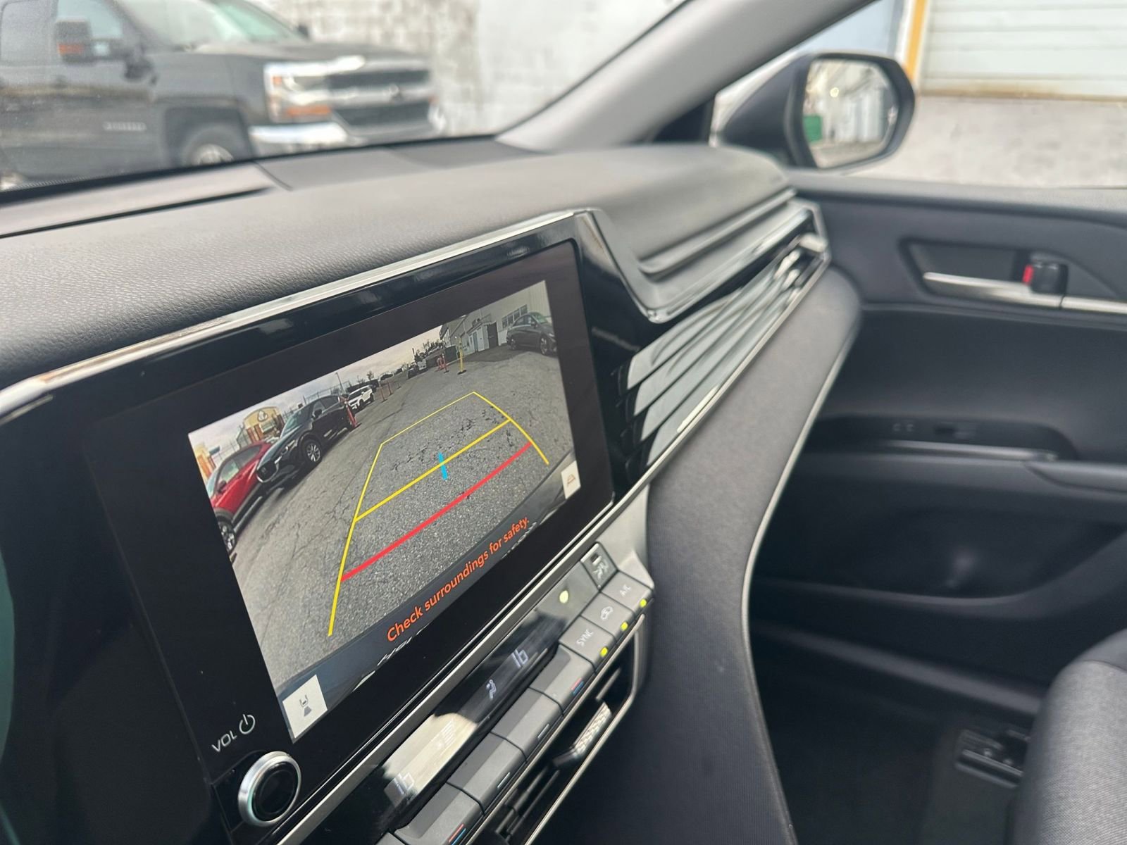 Used 2025 Toyota Camry LE image 17