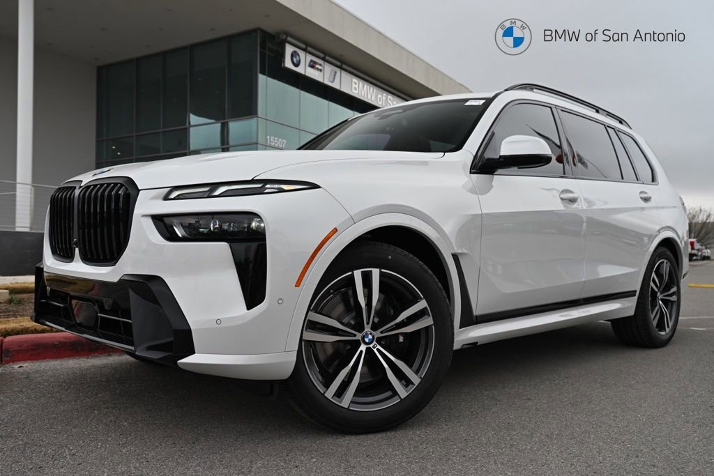 New 2026 BMW X7 xDrive40i w/ M Sport Package AWD/4WD image 1