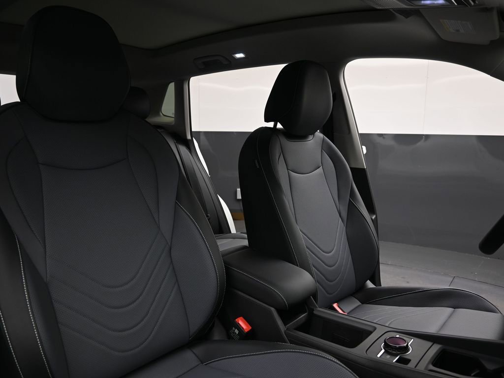 New 2026 Volkswagen Tiguan SE image 13