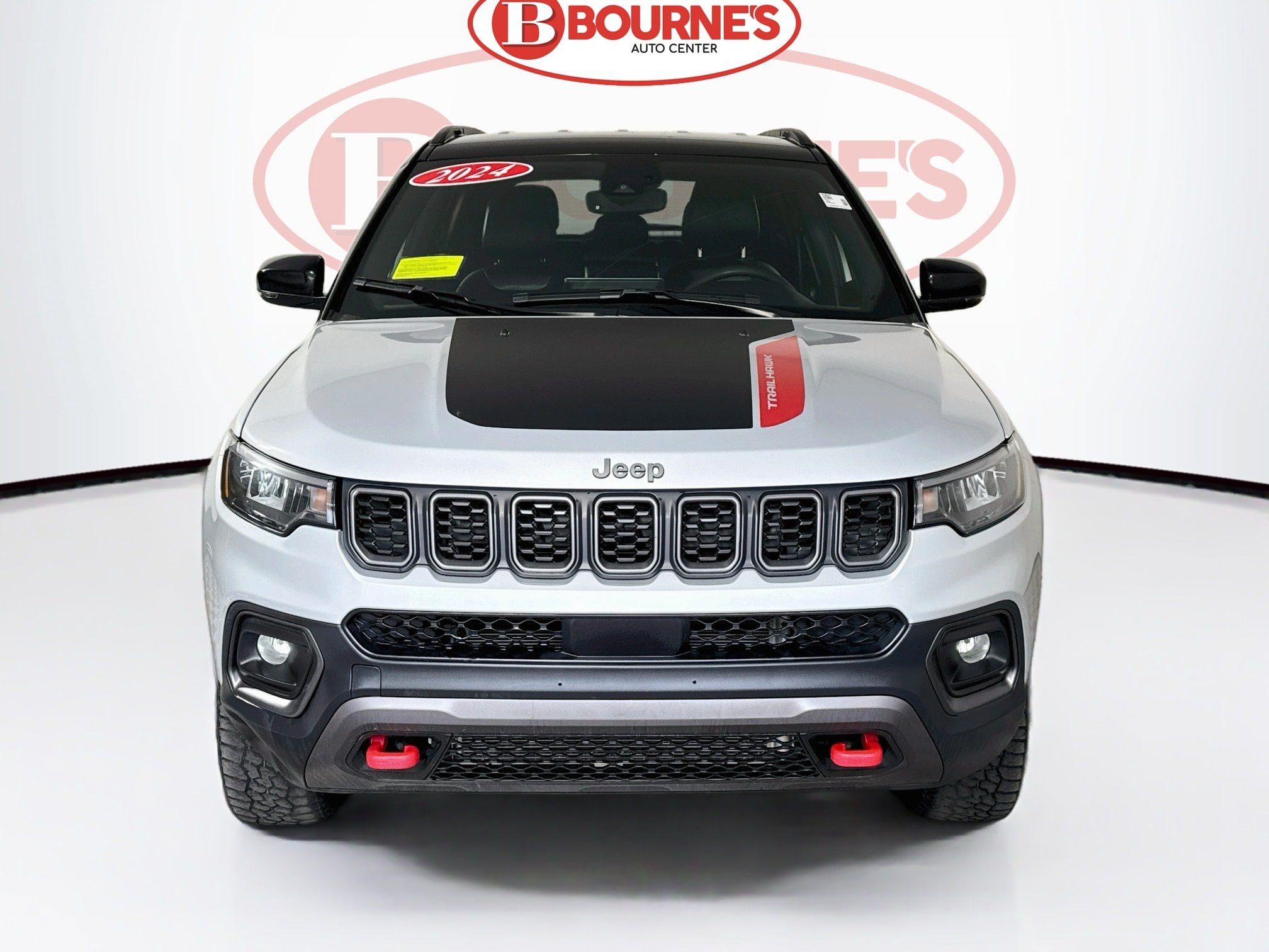 Used 2024 Jeep Compass Trailhawk AWD/4WD image 3