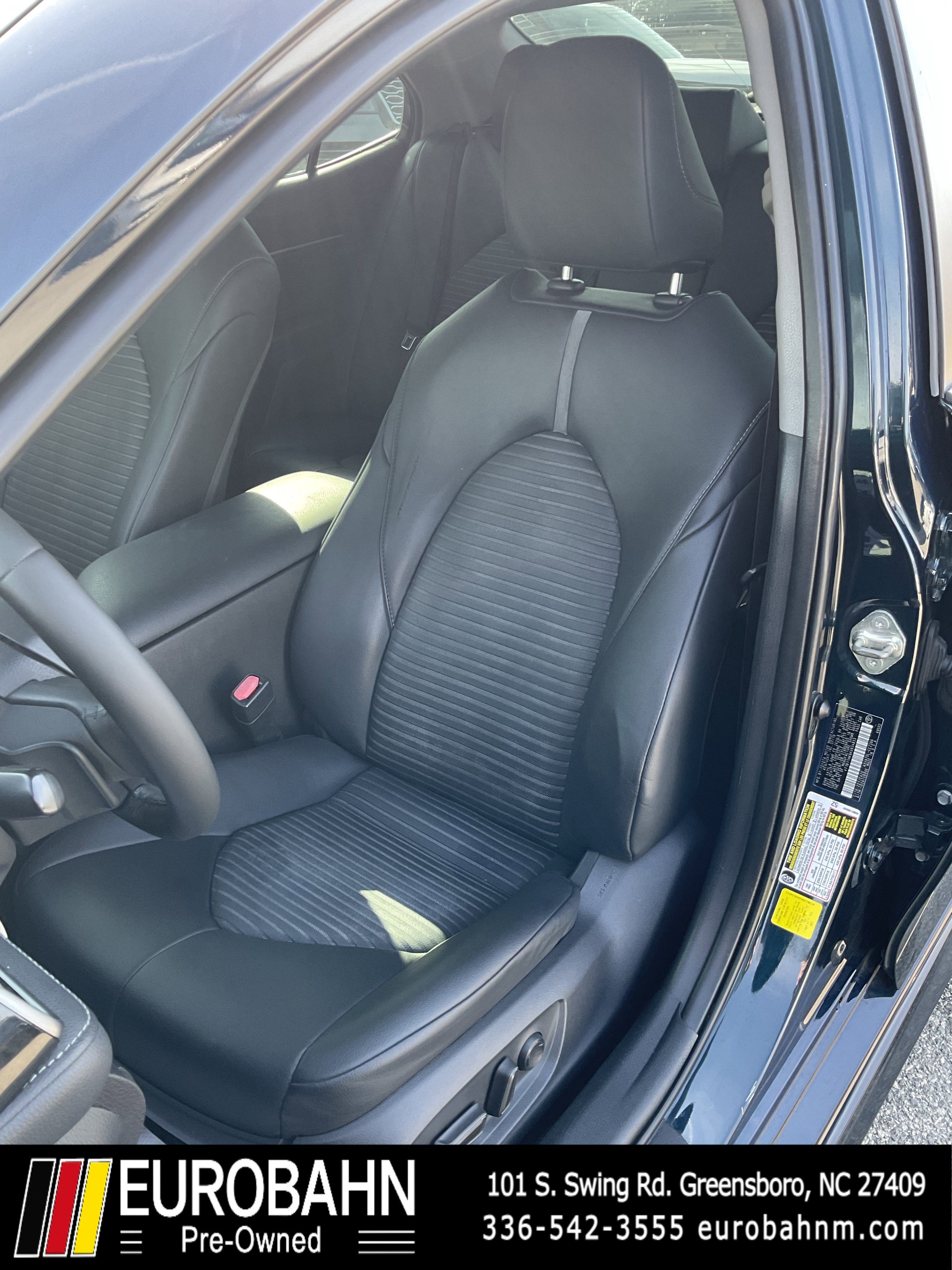 Used 2019 Toyota Camry SE image 6