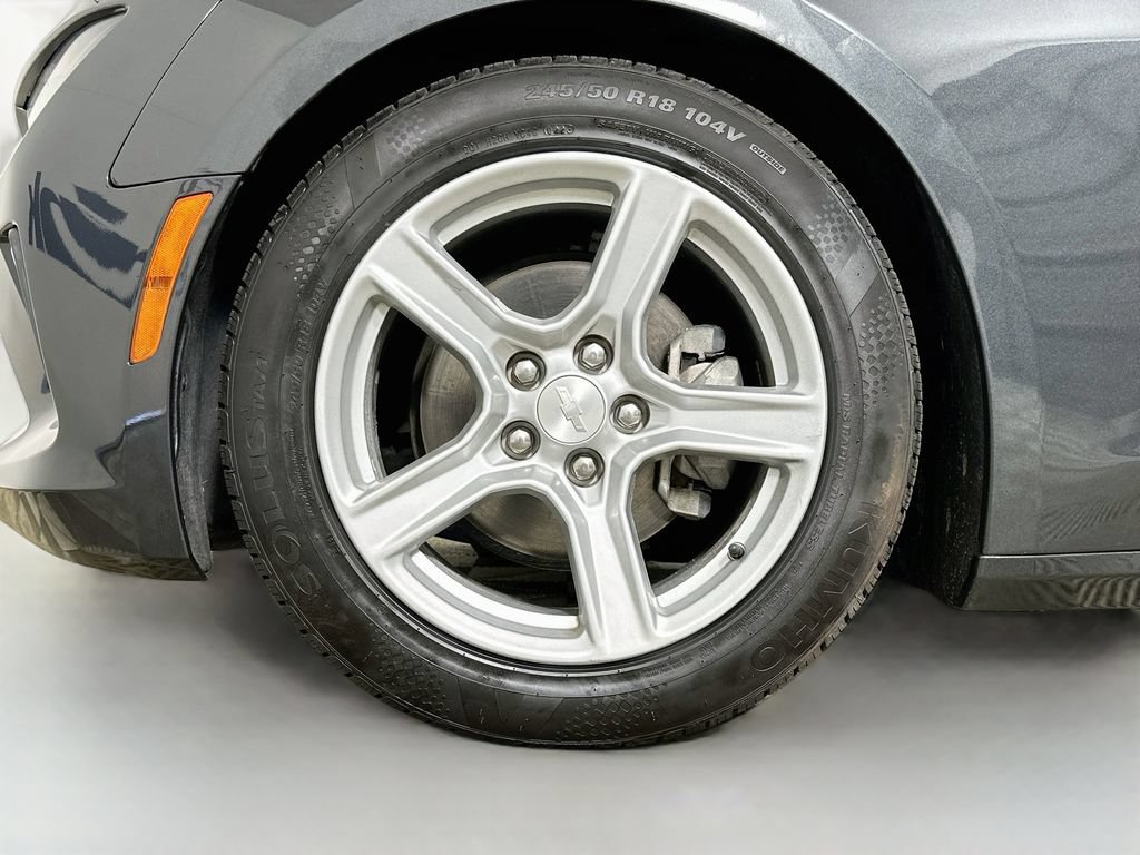 Used 2017 Chevrolet Camaro LT RWD image 32