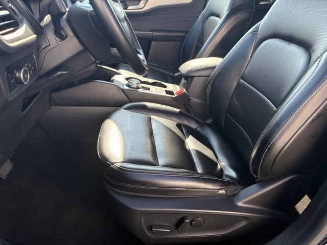 Used 2024 Ford Escape Platinum AWD/4WD image 10