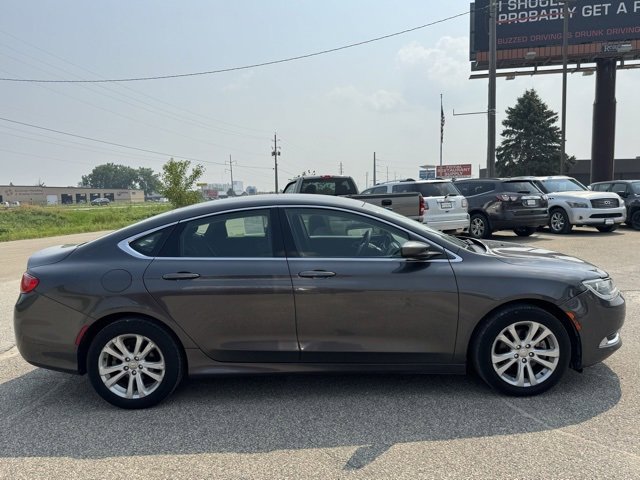 Used 2015 Chrysler 200 Limited image 31