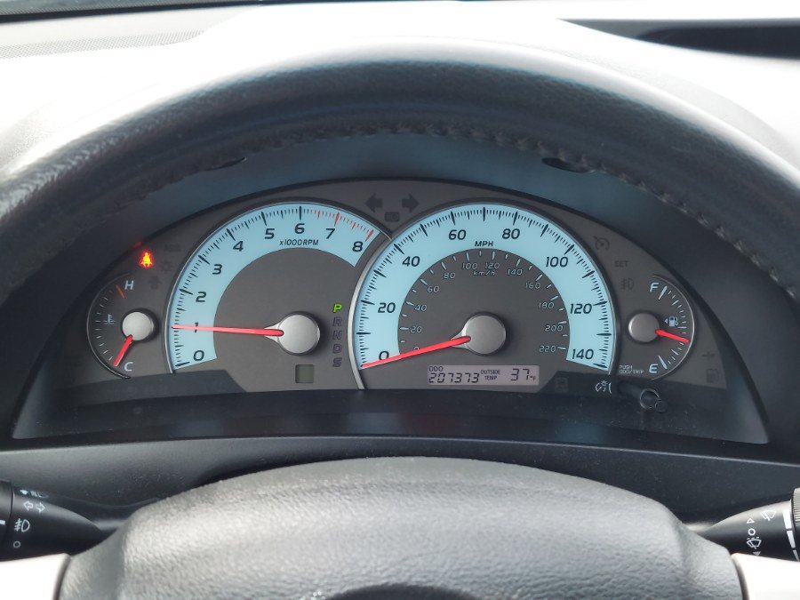 Used 2010 Toyota Camry SE FWD image 15