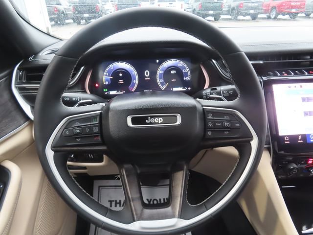 Used 2023 Jeep Grand Cherokee L Limited AWD/4WD image 34
