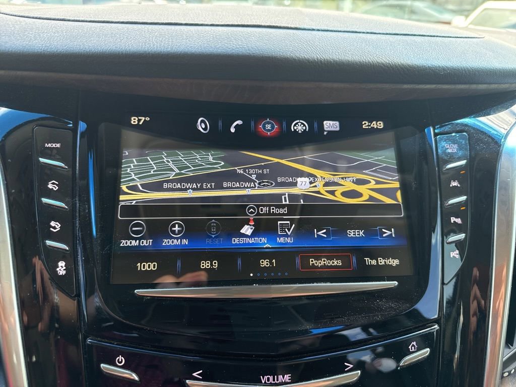 Used 2019 Cadillac Escalade Premium Luxury AWD/4WD image 9