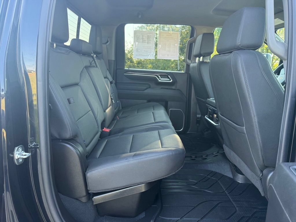 Used 2026 Chevrolet Silverado 2500 LTZ w/ LTZ Premium Package AWD/4WD image 19
