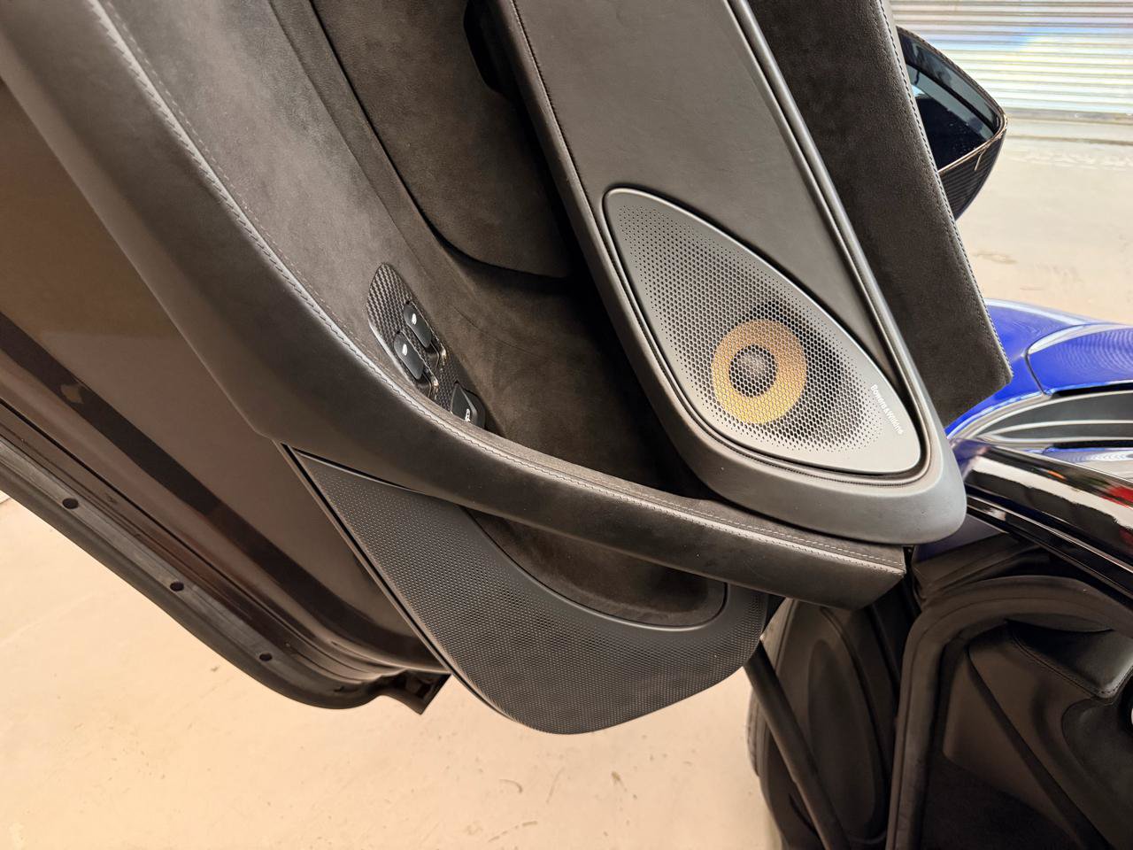Used 2018 McLaren 570S Spider RWD image 18