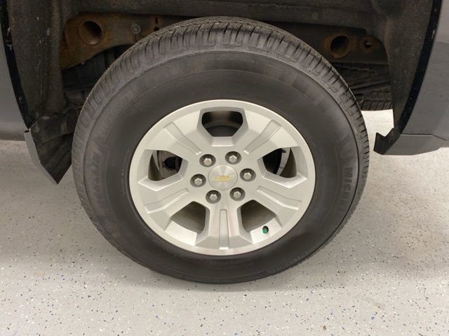 Used 2018 Chevrolet Silverado 1500 LT w/ All Star Edition AWD/4WD image 10