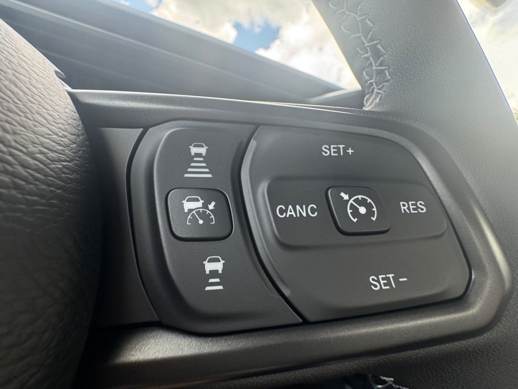 New 2025 Jeep Gladiator Sport image 20