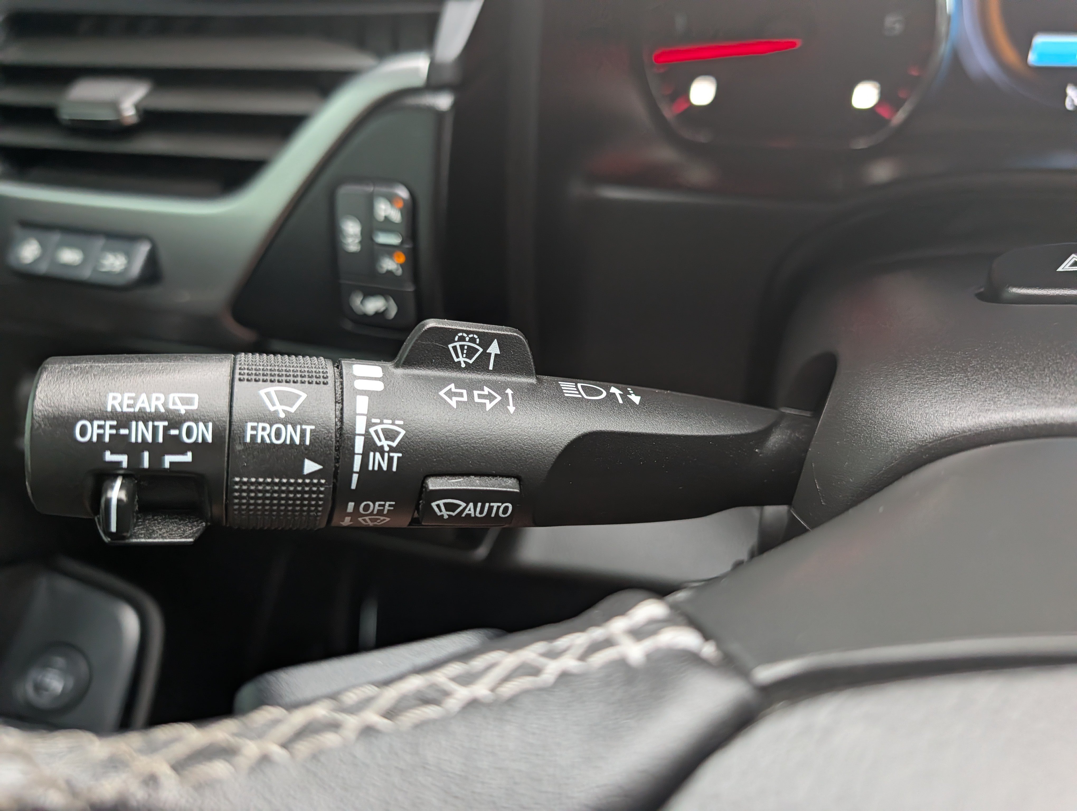 Used 2020 Chevrolet Tahoe Premier AWD/4WD image 29