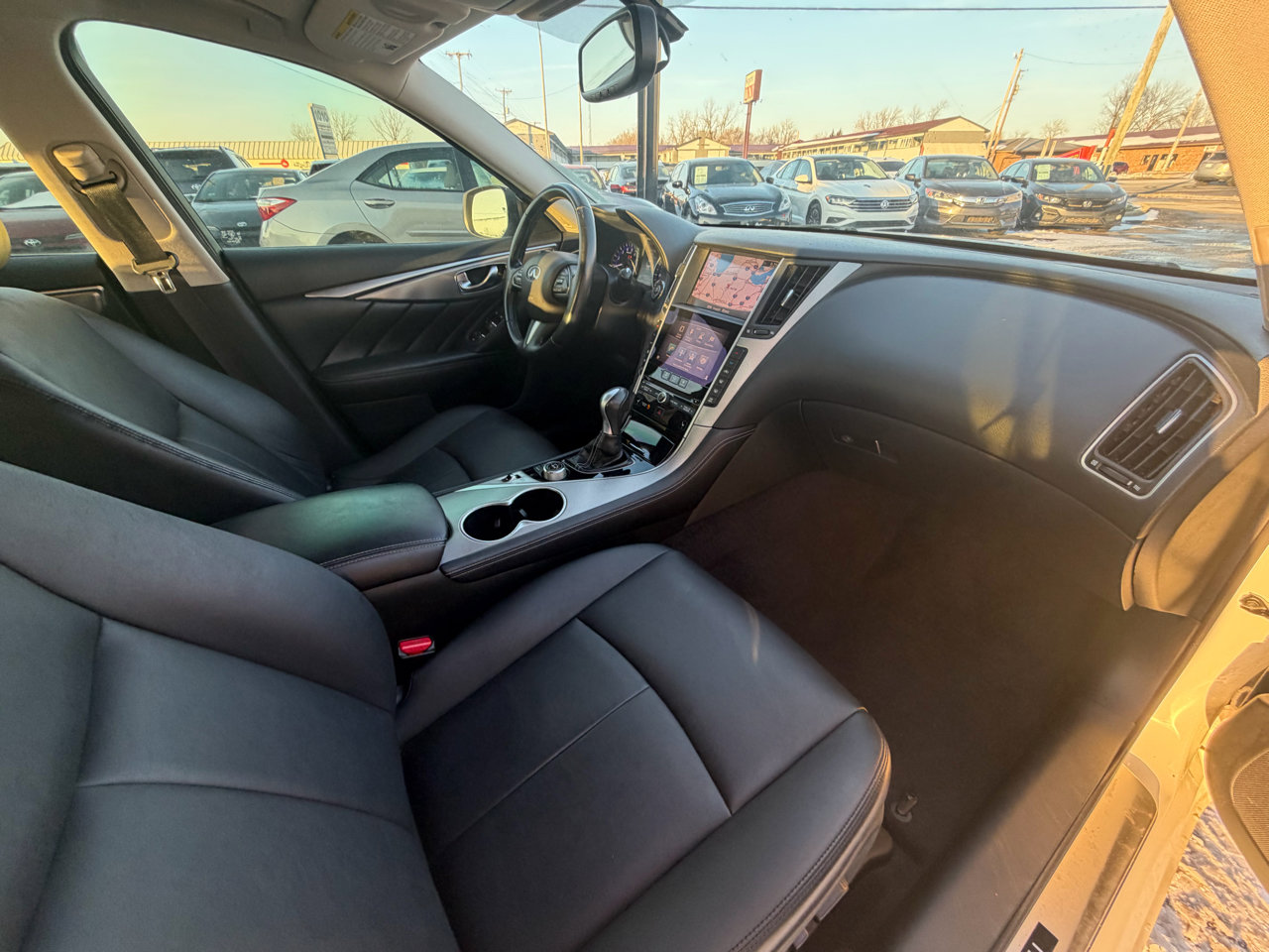 Used 2015 INFINITI Q50 Premium w/ Navigation Package image 11