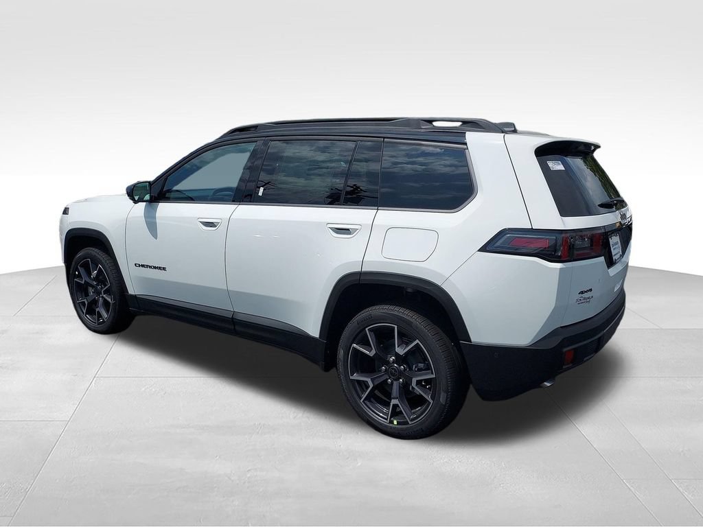 New 2026 Jeep Cherokee Overland w/ Trailer Tow Group AWD/4WD image 3