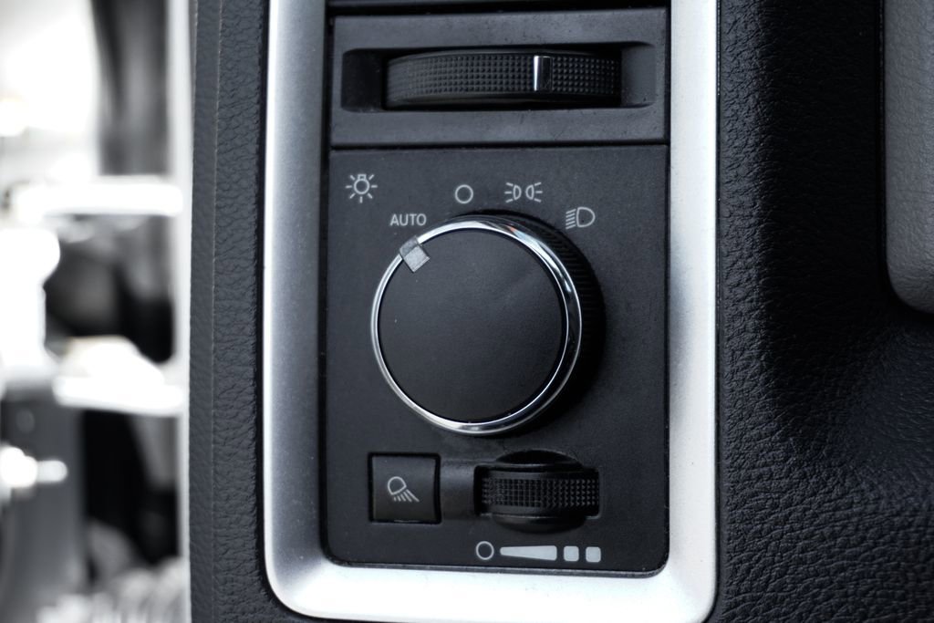 Used 2012 RAM 2500 SLT image 21