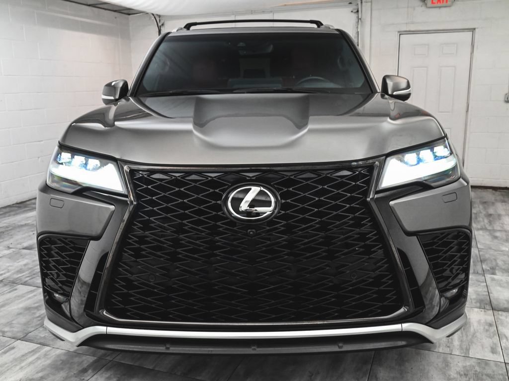 Used 2023 Lexus LX 600 F Sport AWD/4WD image 2
