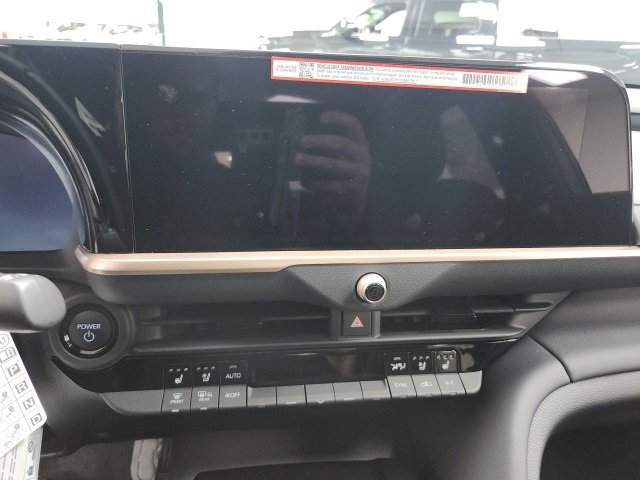 New 2026 Toyota Crown Platinum image 25