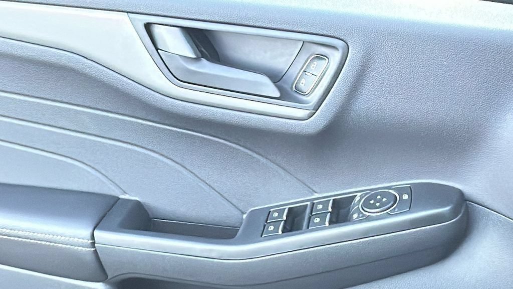 New 2026 Ford Escape Active FWD image 22
