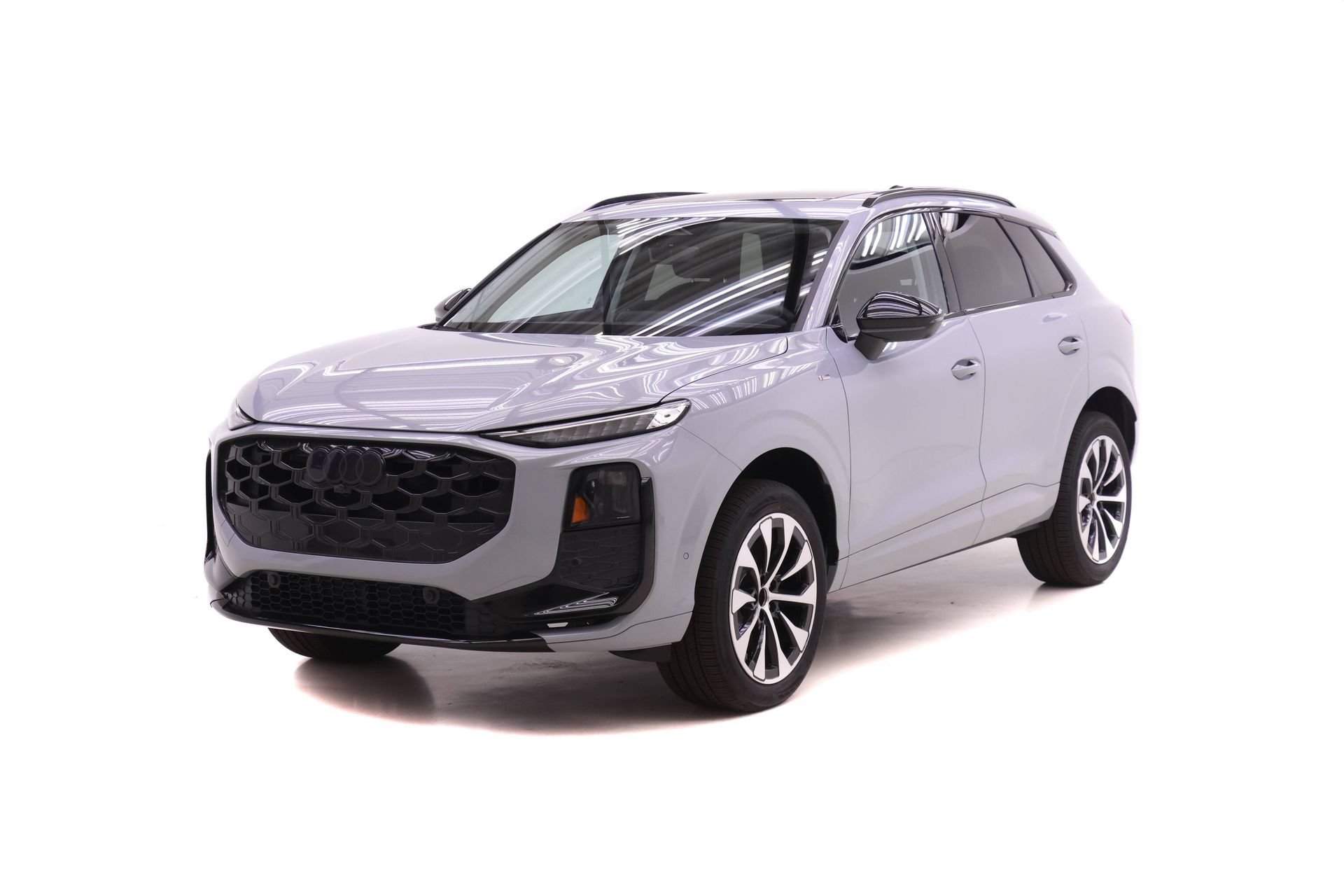 New 2026 Audi Q3 quattro 2.0T w/ Driver Assistance Package