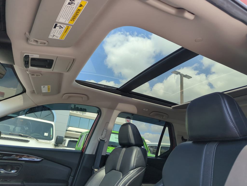 Used 2025 Honda Pilot Touring image 28