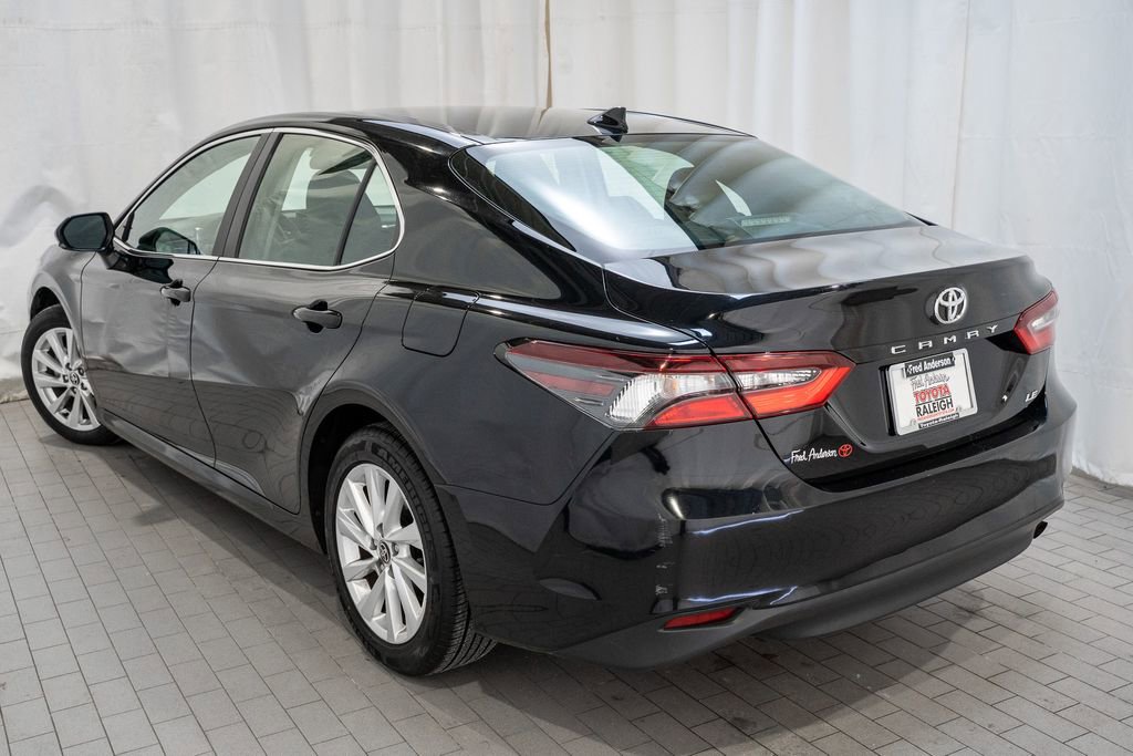 Used 2024 Toyota Camry LE image 3