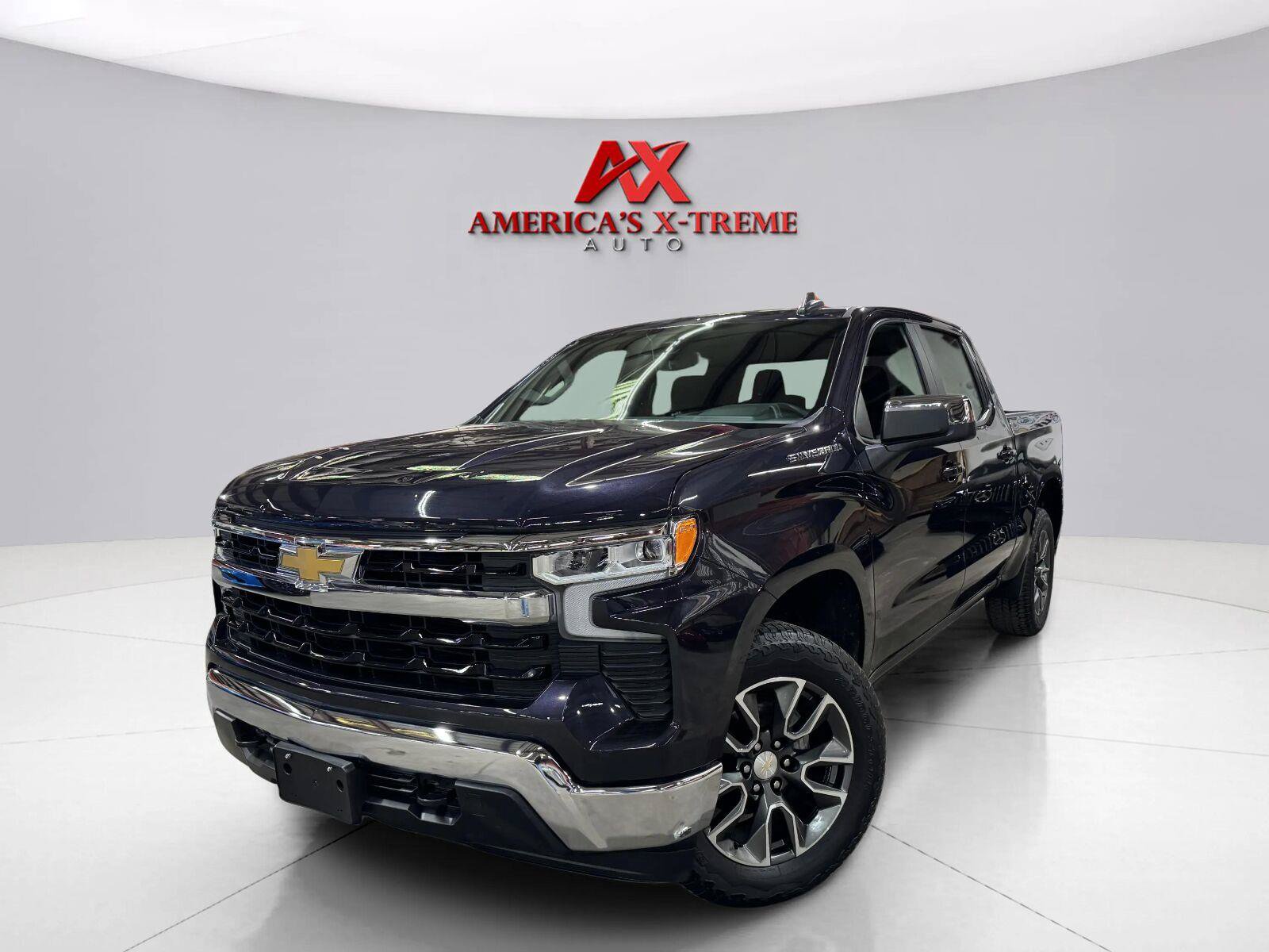 Used 2023 Chevrolet Silverado 1500 LT AWD/4WD image 1