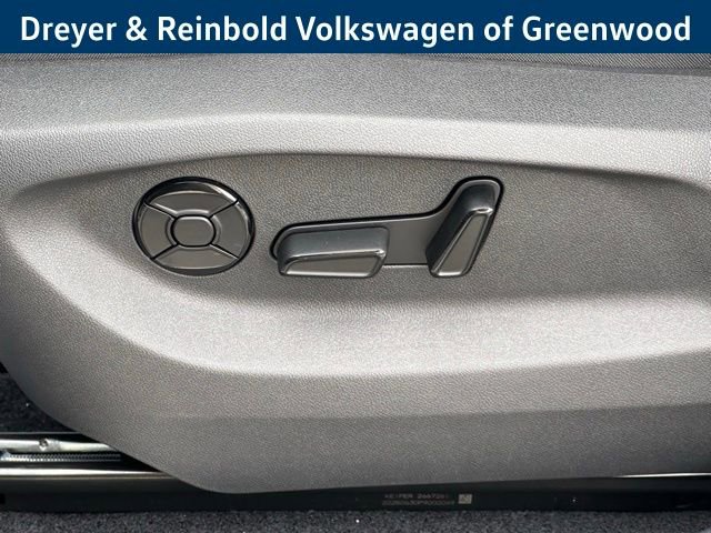 New 2026 Volkswagen Tiguan SE R-Line image 31