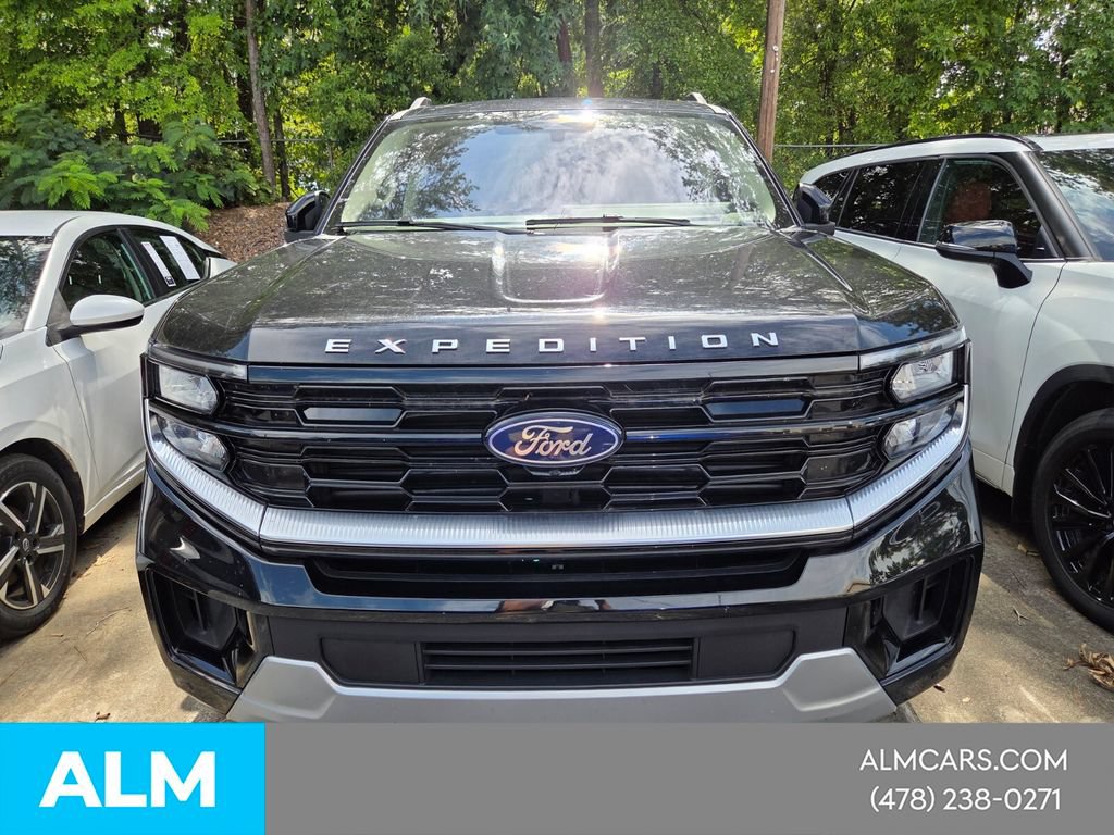 Used 2025 Ford Expedition Platinum AWD/4WD image 24