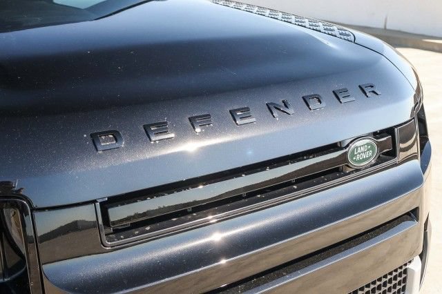 Certified 2025 Land Rover Defender 110 S AWD/4WD image 11